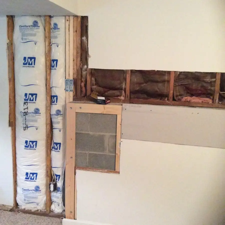 Wall insulation replacement during Structural Drying in Sandy